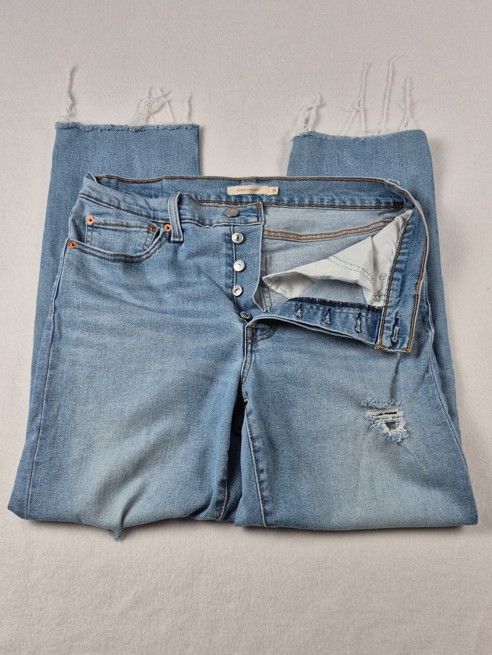 Levi's 501 Crop raw hems size 31